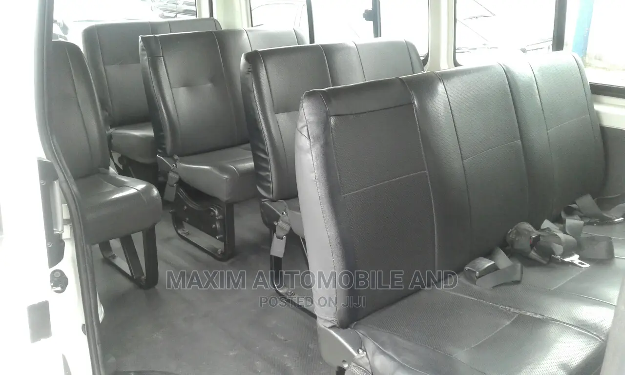 Toyota HiAce 2012 White