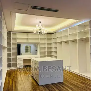 Luxury Walk in Closet