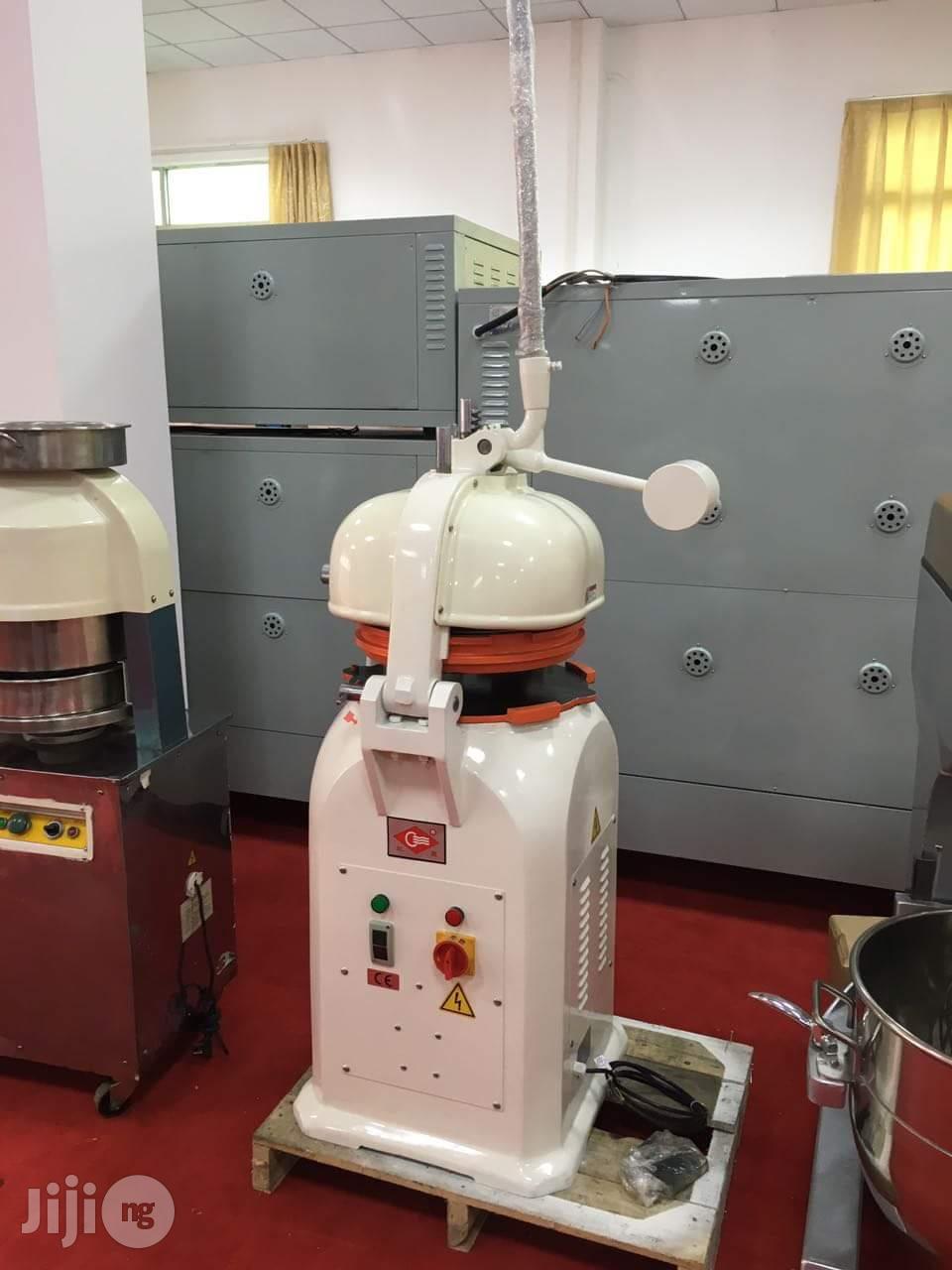 Commercial DOUGH Rounder