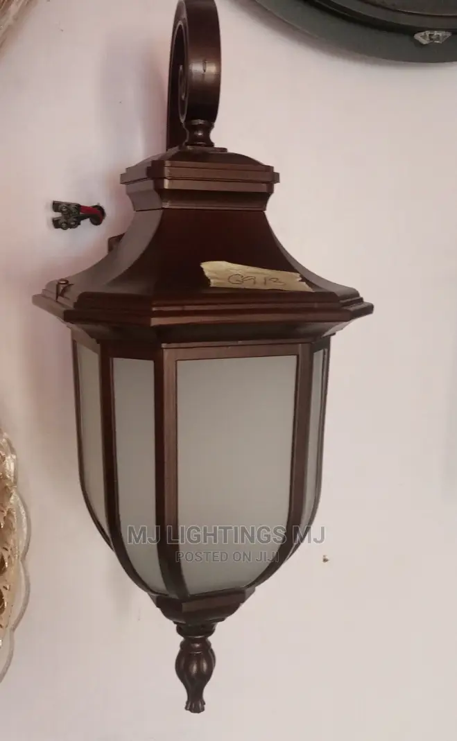 Outdoor Wall Lamp