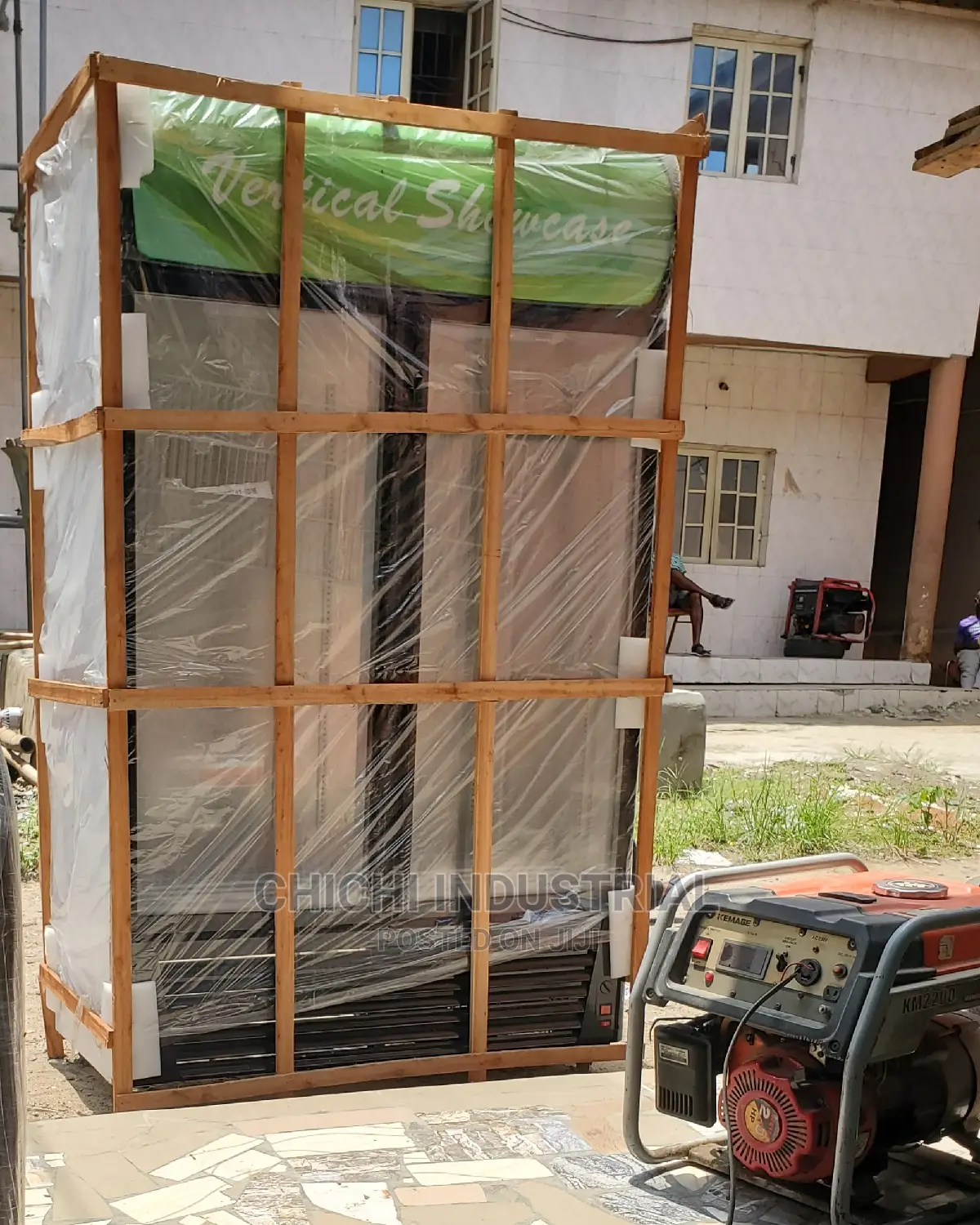 Industrial Chiller ( Vertical Showcase)