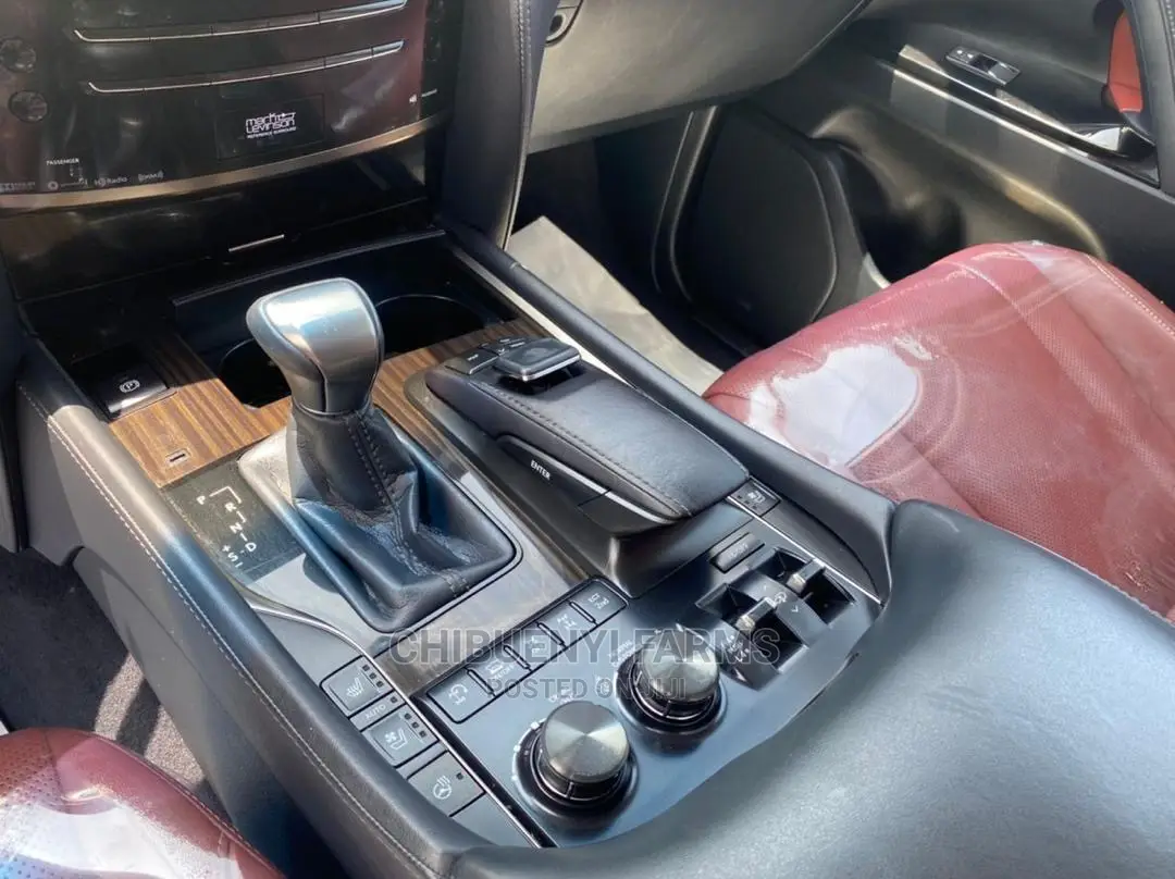Lexus LX 2019 Silver