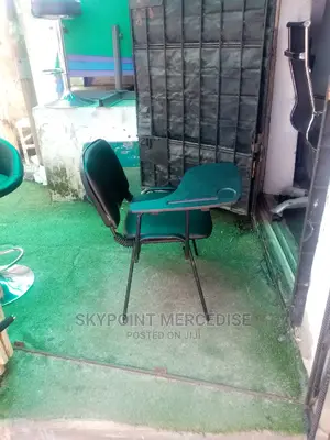 401 Sitting Chair With Writing Pad