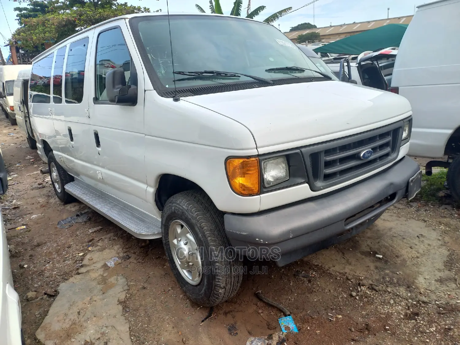 Ford E350 2006 White
