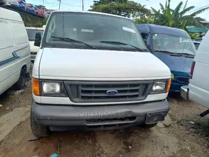 Ford E350 2006 White