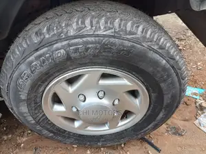 Ford E350 2006 White