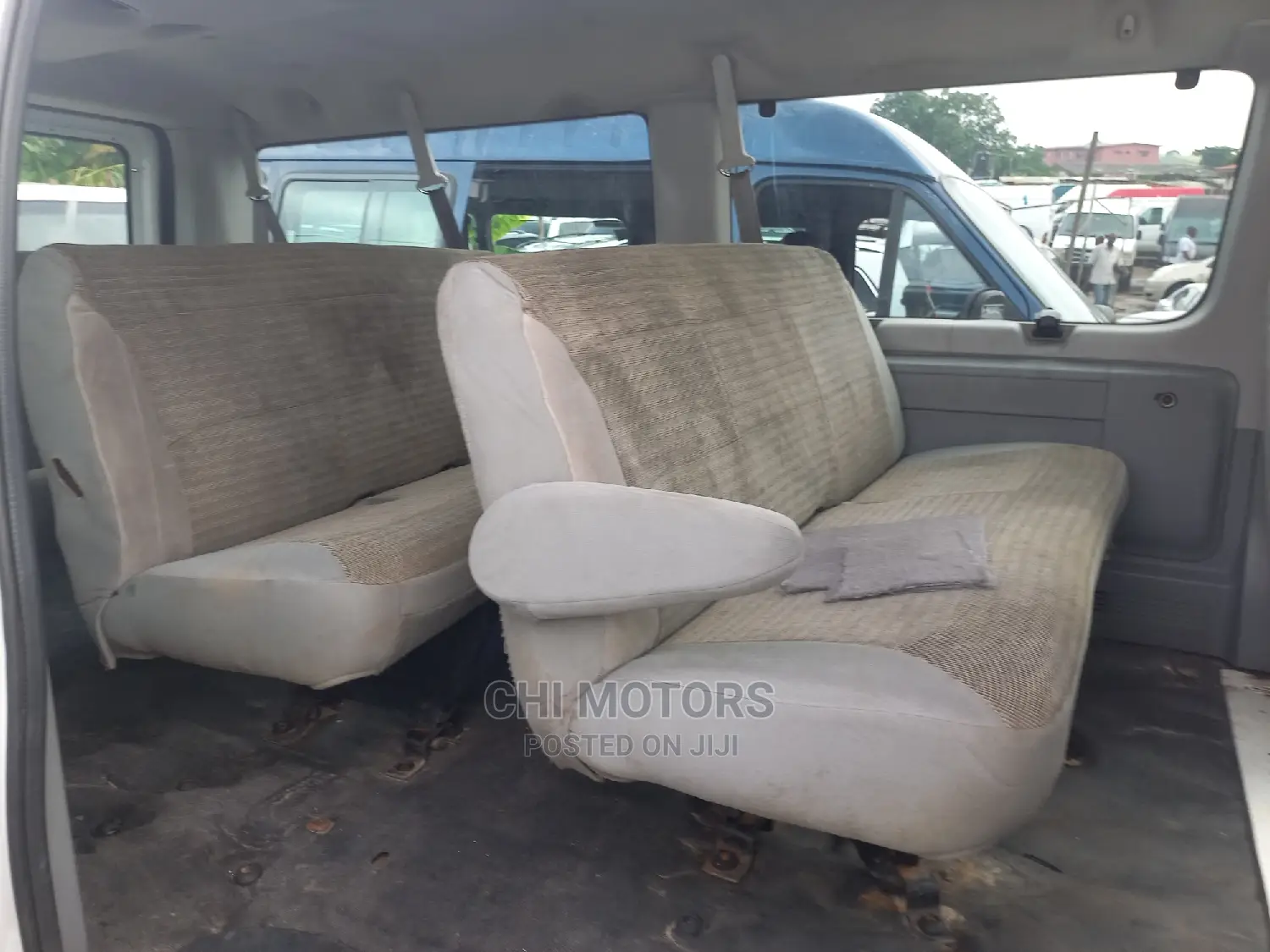 Ford E350 2006 White