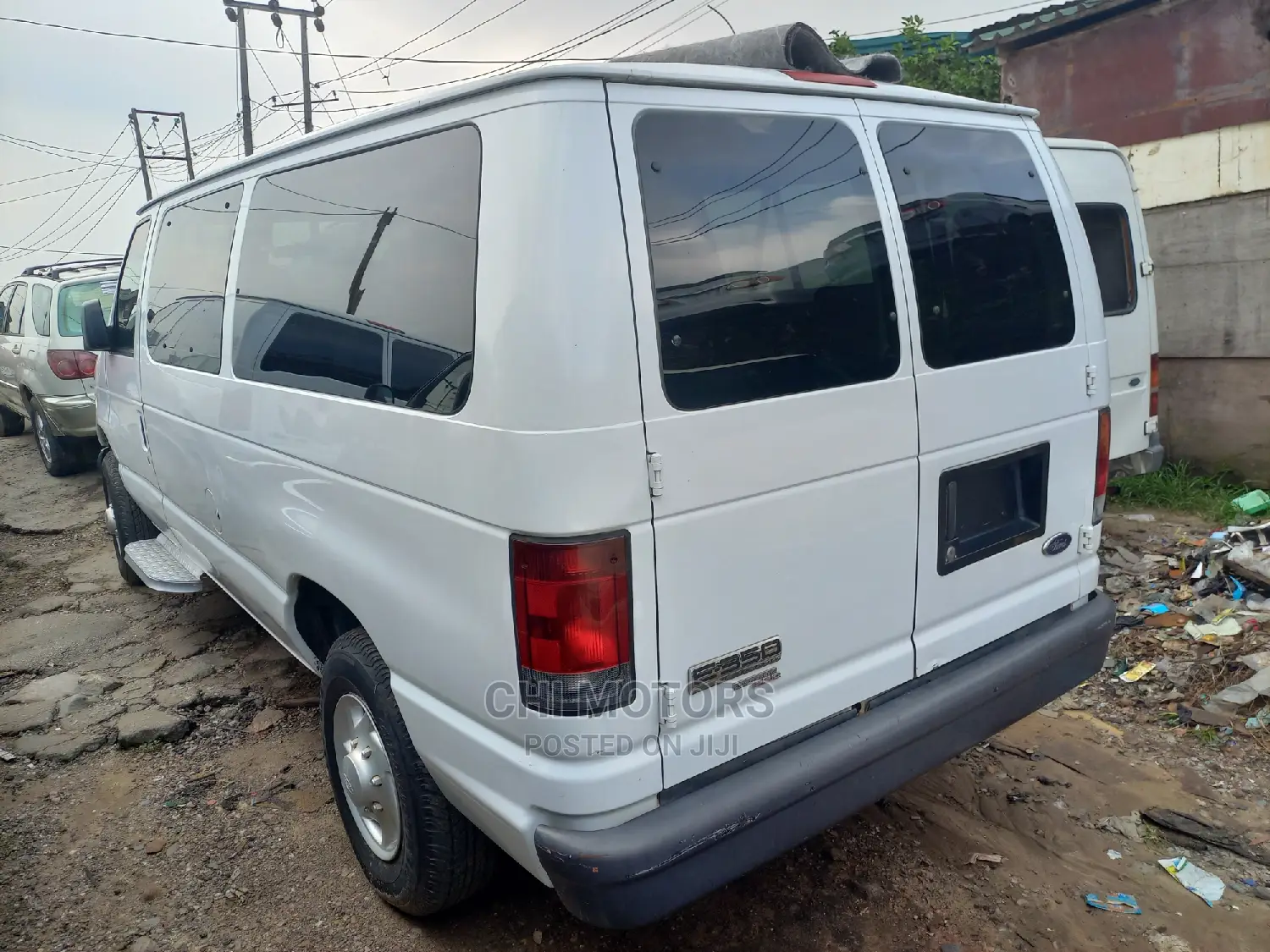 Ford E350 2006 White