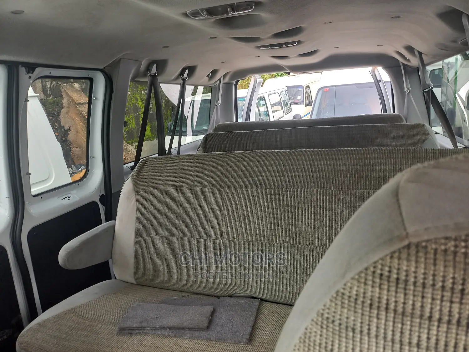 Ford E350 2006 White