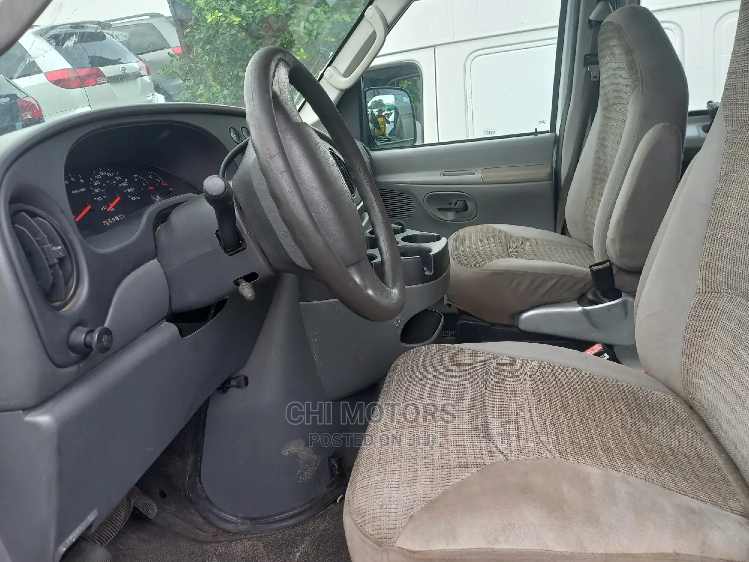Ford E350 2006 White