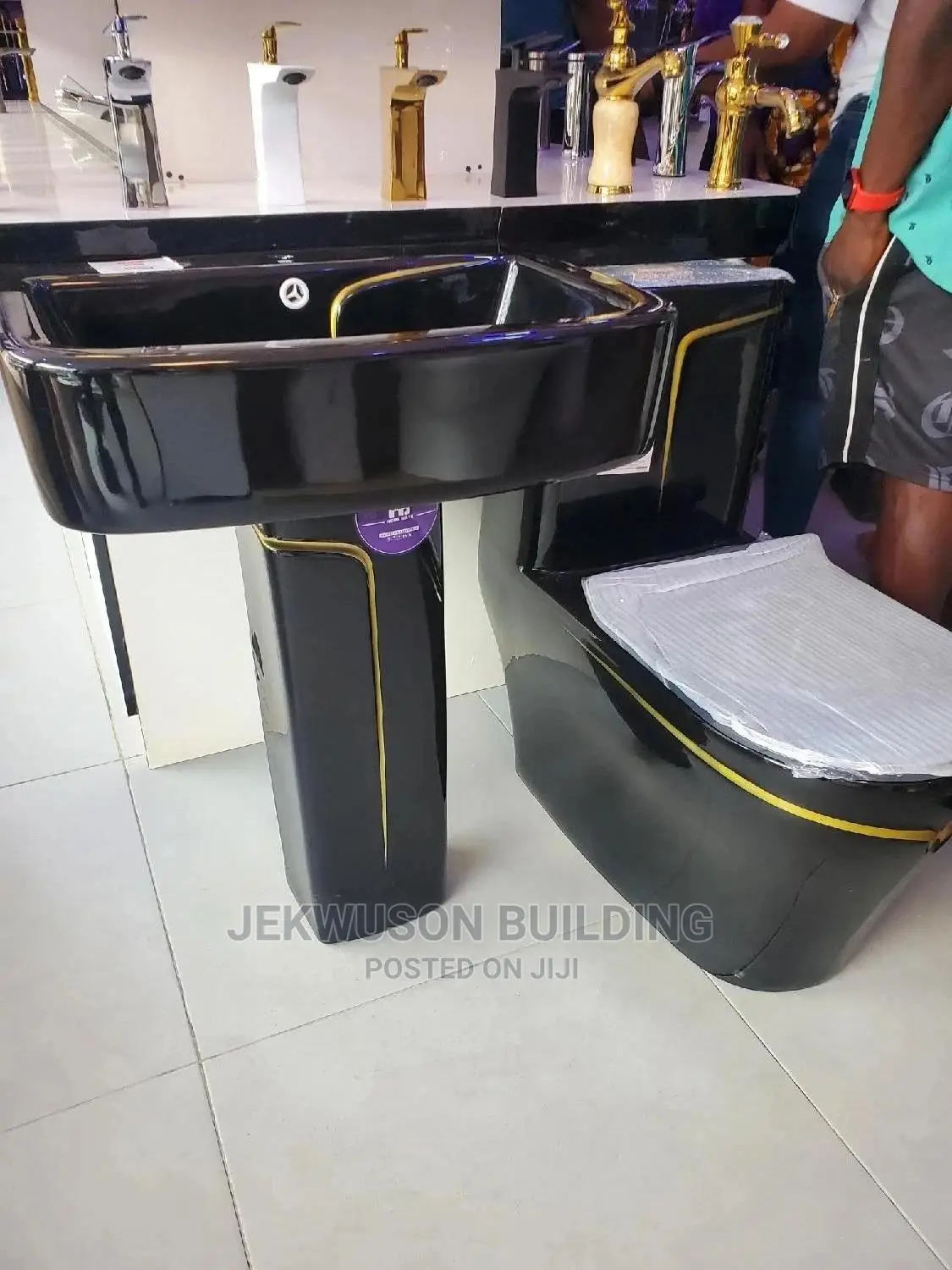 Black Executive Wc Set