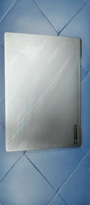 Laptop Razer Blade Advanced 16GB Nvidia SSD 1T