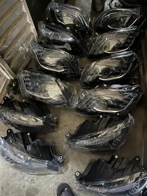 C300 / Glk350 Maybach Headlight