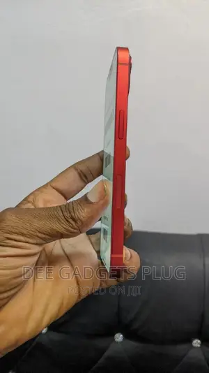 Apple iPhone 13 128 GB Red