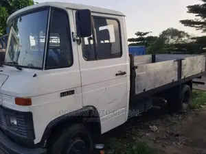 M/Benz Truck 608 Model Pick Up Van