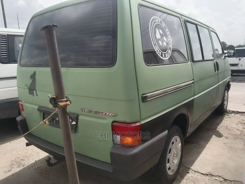 Volkswagen Transporter 2006 Green
