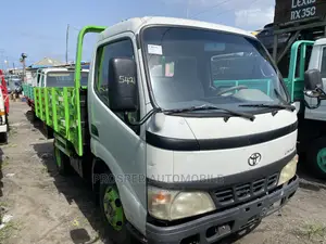 Toyota Dyna 200