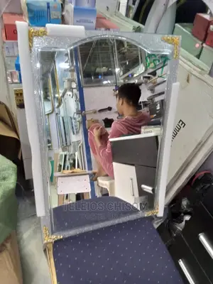 Mirror With Shelves and Design