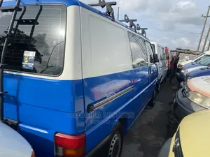 Volkswagen Transporter 2006 Blue