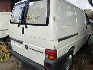 Volkswagen Transporter 2003 White