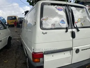 Volkswagen Transporter 2003 White