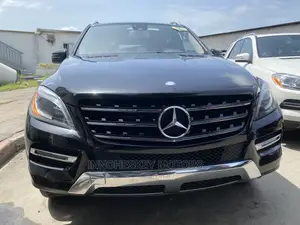 Mercedes-Benz M Class ML350 4dr SUV (3.5L 6cyl 7A) 2015 Black