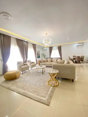 Luxurious 3 Bedroom Shortlet Apartment