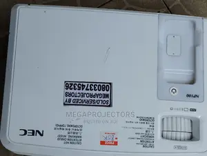 Cheap Projector and Screen for Sale