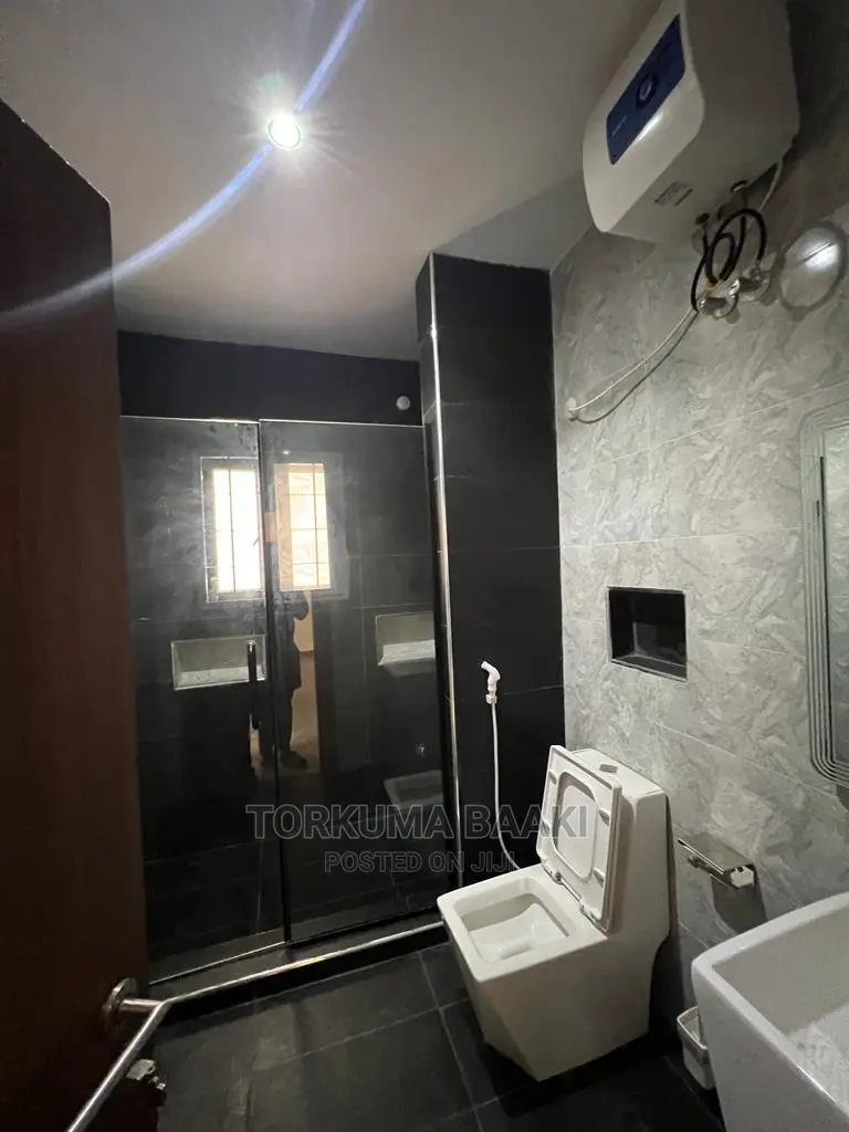 6bdrm Townhouse / Terrace in Katampe Extension for rent