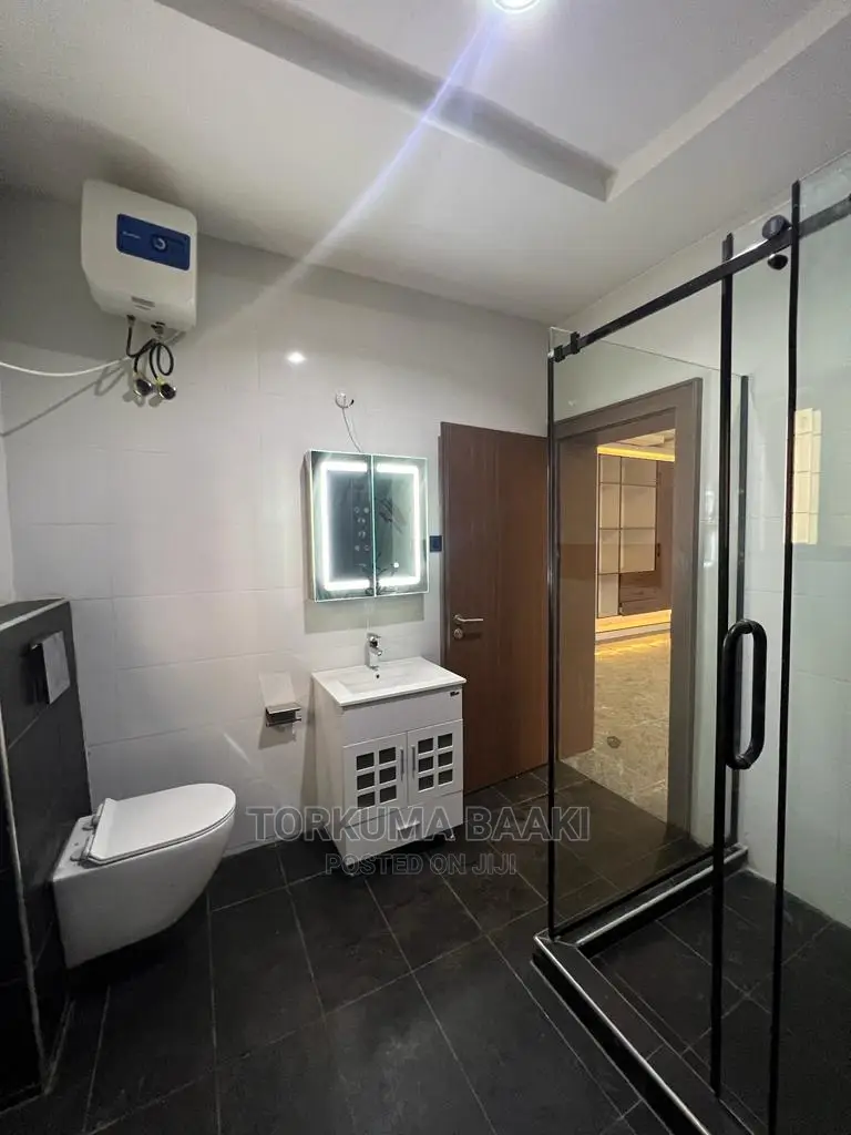 6bdrm Townhouse / Terrace in Katampe Extension for rent