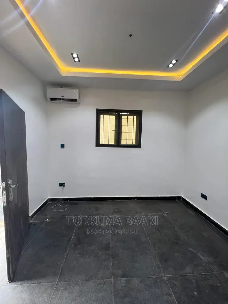 6bdrm Townhouse / Terrace in Katampe Extension for rent