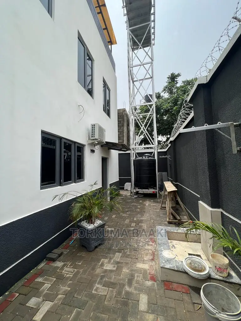 6bdrm Townhouse / Terrace in Katampe Extension for rent