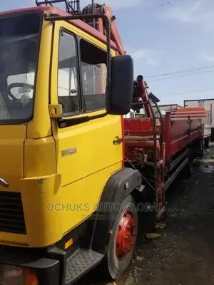 M/Benz Truck With Hiyabu 8tons 1120 Model