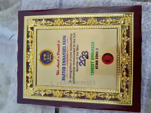 Golden Wooden Award Plaque R4