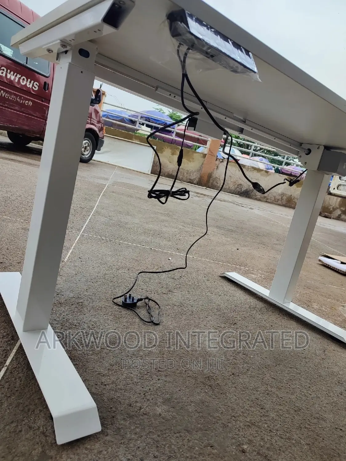 Height Adjustable Work Table