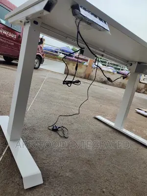 Height Adjustable Work Table