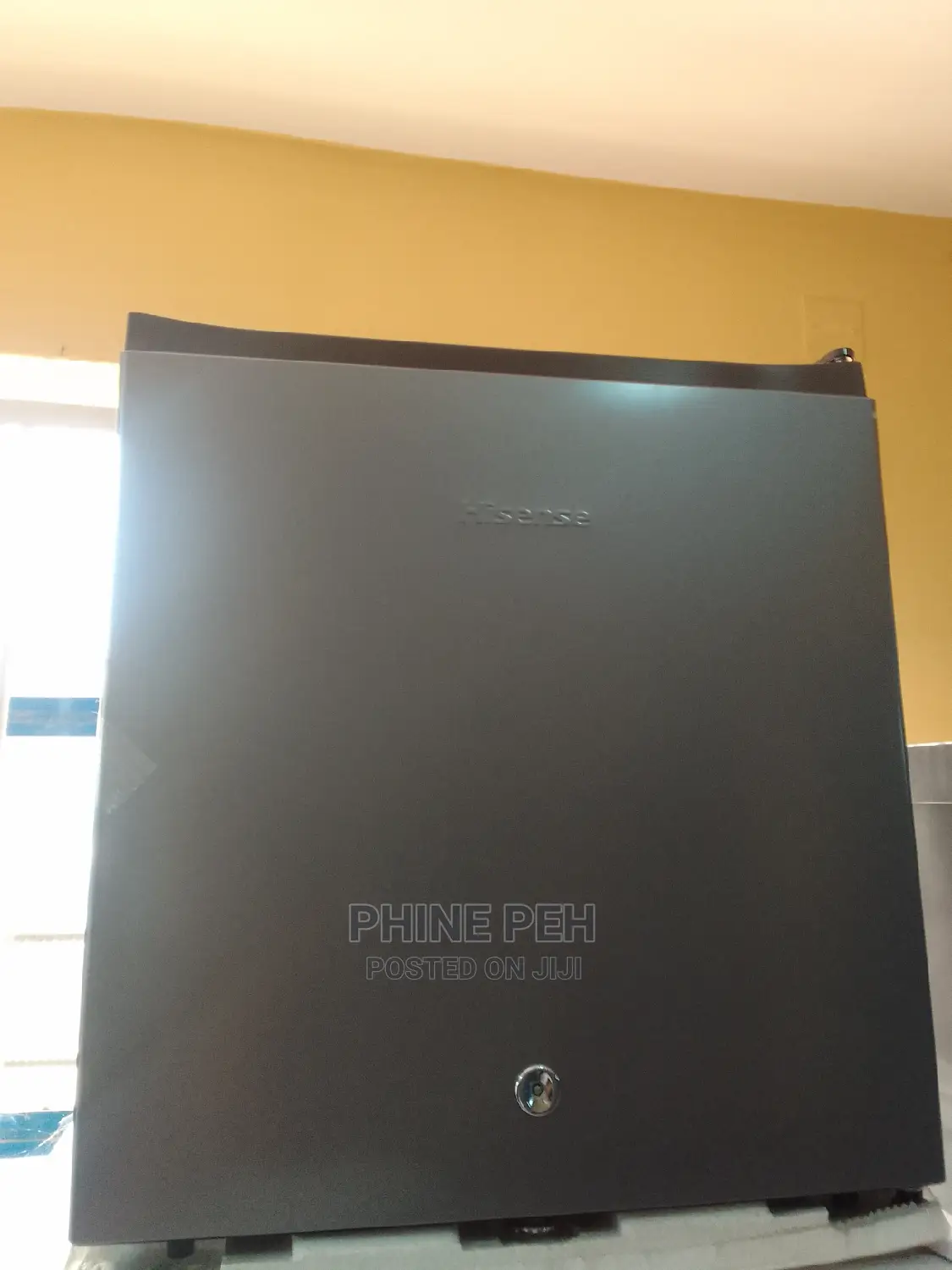 Hisense Bedside Refrigerator