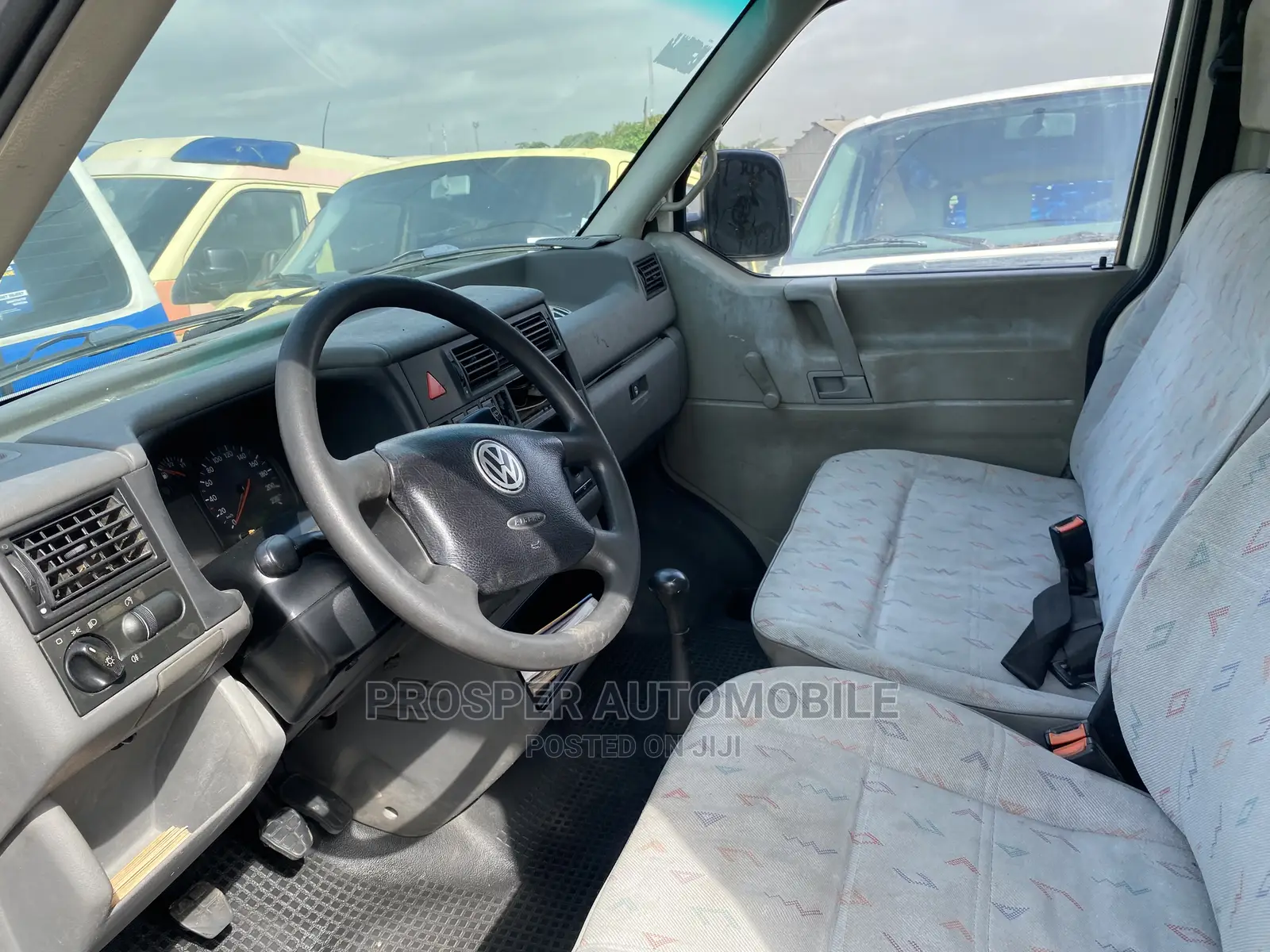 Volkswagen Transporter 2002 White