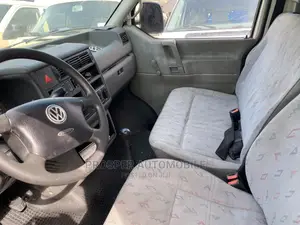 Volkswagen Transporter 2002 White