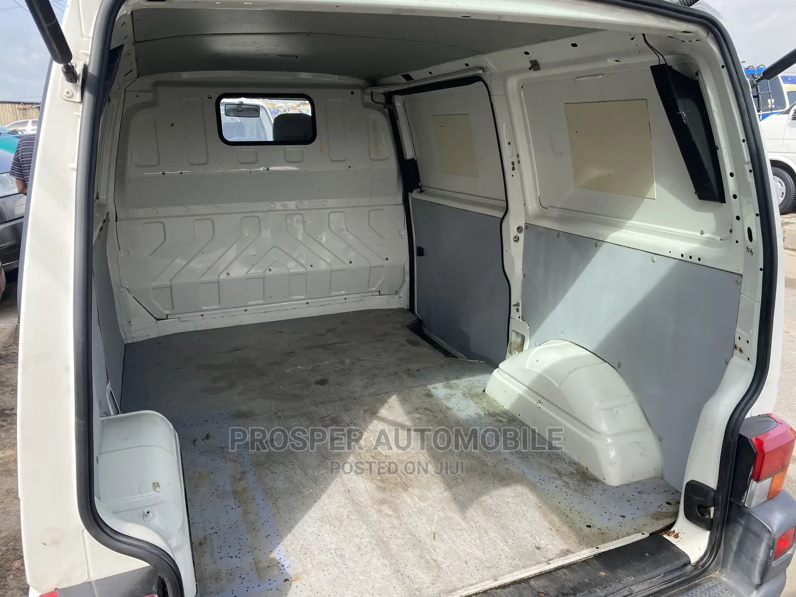Volkswagen Transporter 2004 White