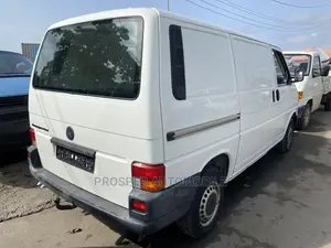 Volkswagen Transporter 2004 White
