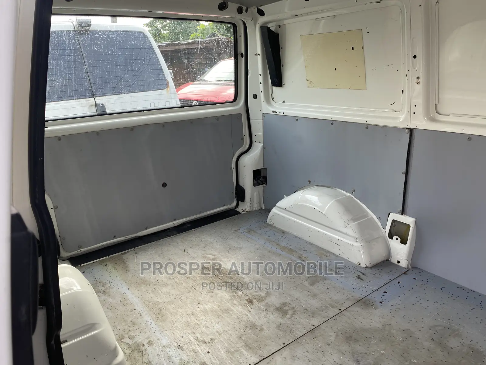 Volkswagen Transporter 2004 White