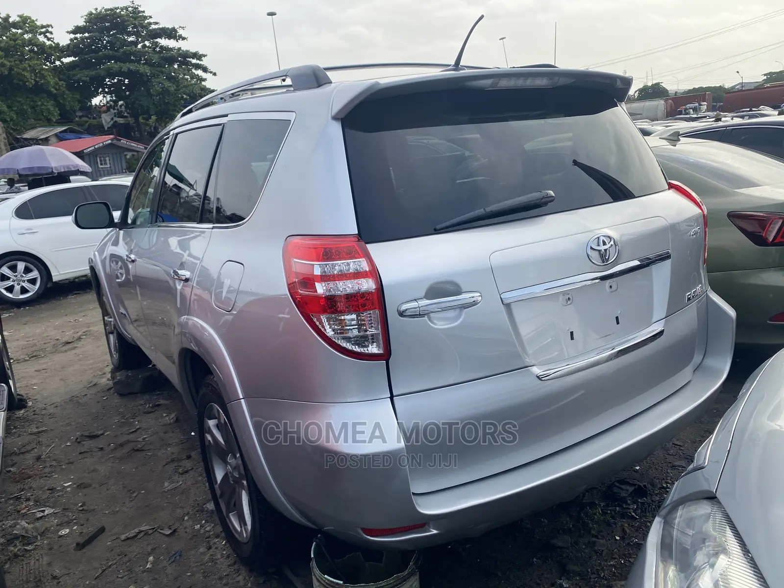 Toyota RAV4 2011 Silver