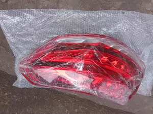 E 350 2014 Right Side Back Light