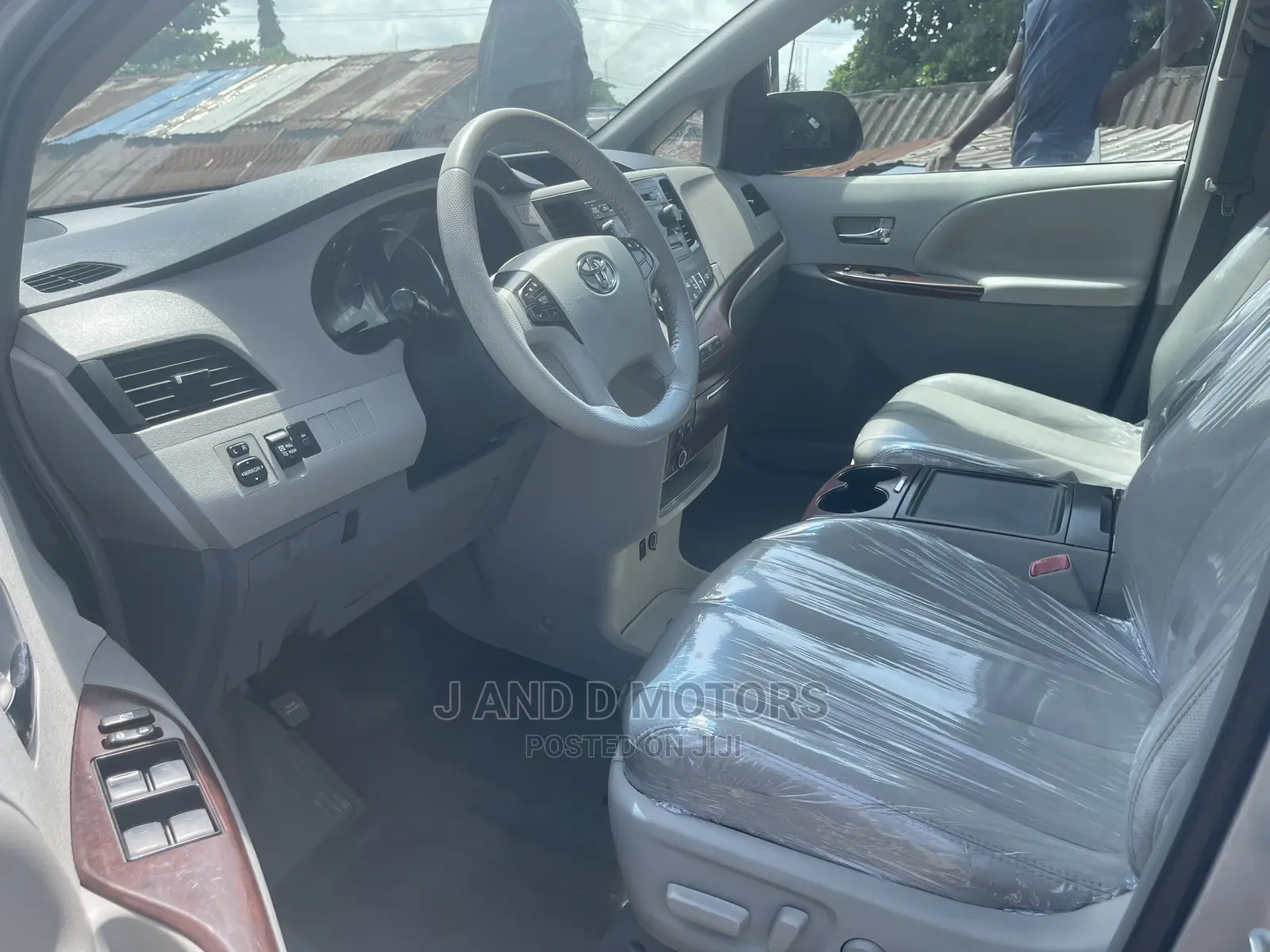 Toyota Sienna 2014 Silver