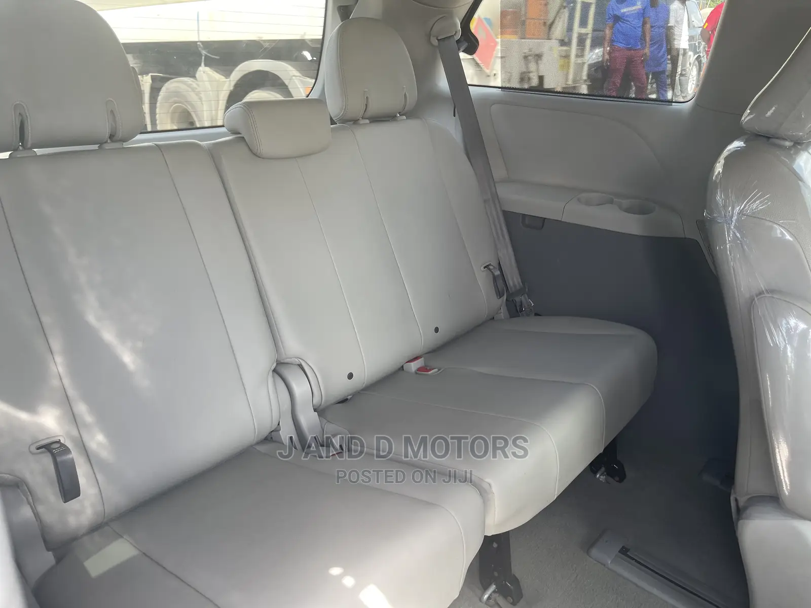 Toyota Sienna 2014 Silver
