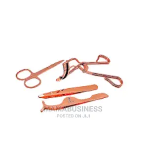 Gold Plated Eyelash Curler and Tweezer