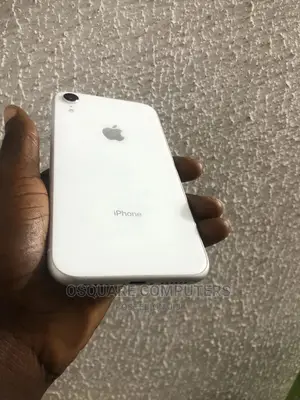 Apple iPhone XR 64 GB White