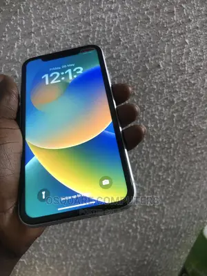 Apple iPhone XR 64 GB White