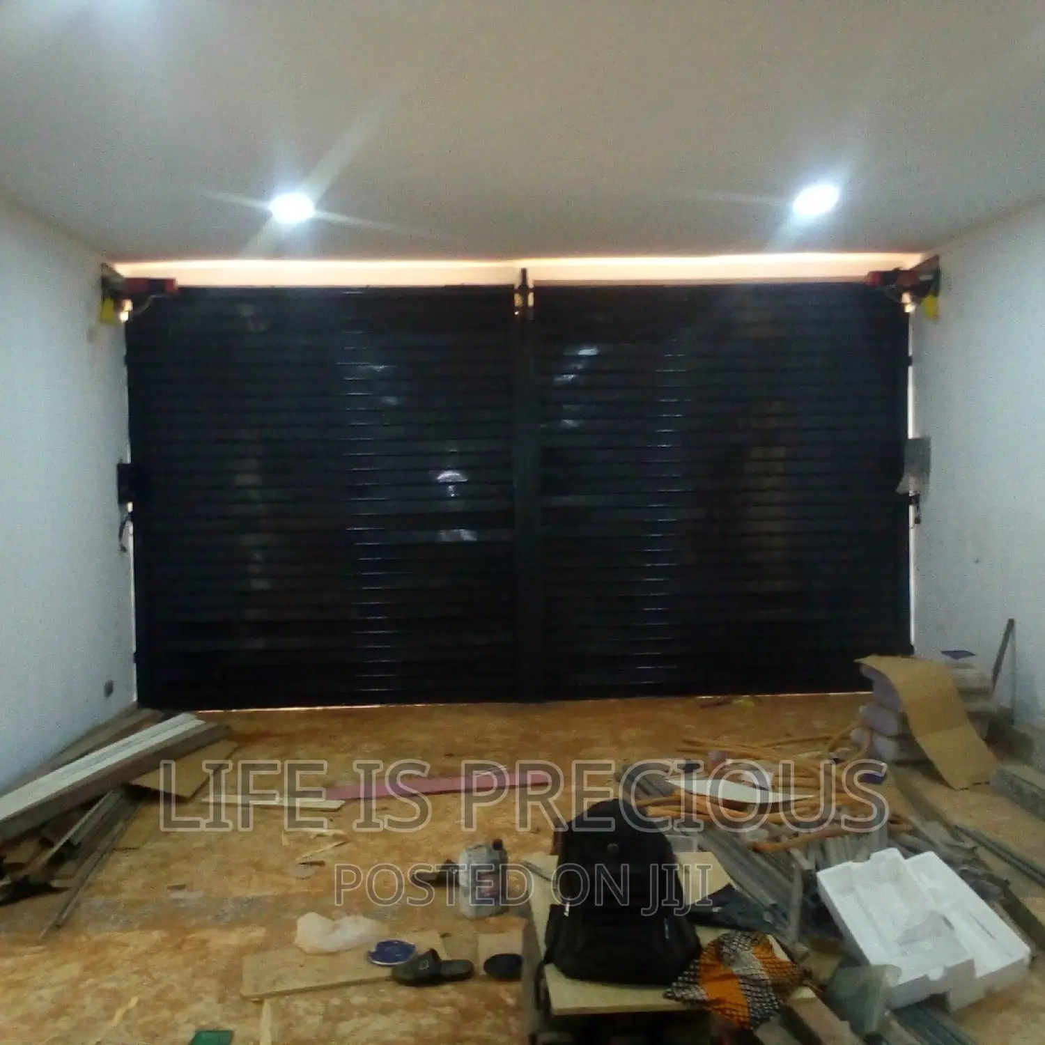 Roller Shutter and Collersible Doors